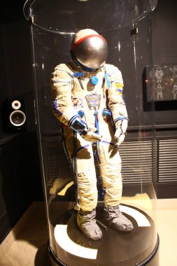 Eski Rus kozmonot kostümü.