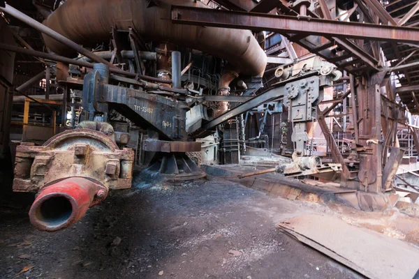 makine araçları ile bitki odası