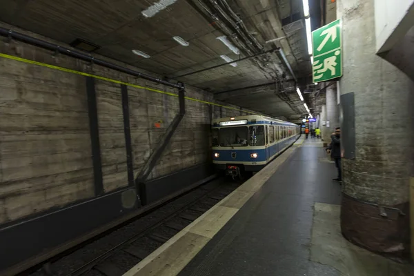 Stazione Della Metropolitana Quasi Vuota Sendlinger Tor Fase Ricostruzione Con — Foto Stock