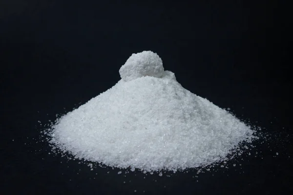 Pile Salt Black Background Piece Salt Lies Top Excessive Salt — Stock Photo, Image