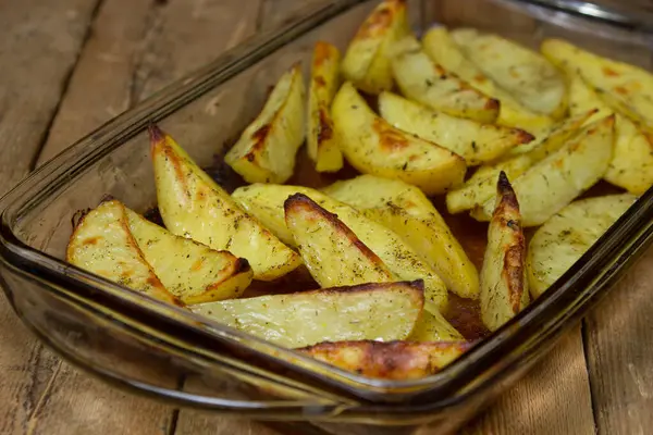 Kızarmış Patates Dilimleri Yapımı Kızarmış Yemek Kızarmış Sebze Lezzetli Yemek — Stok fotoğraf