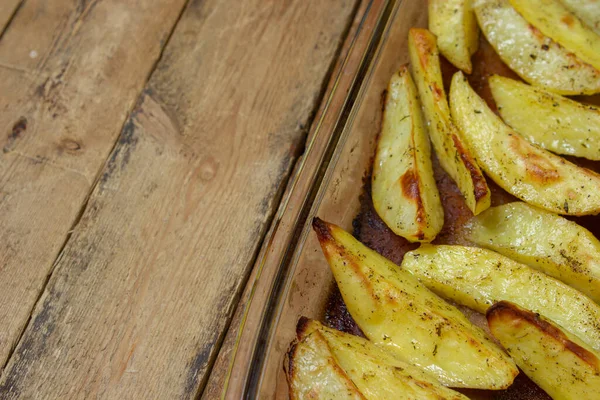 Kızarmış Patates Dilimleri Yapımı Kızarmış Yemek Kızarmış Sebze Lezzetli Yemekler — Stok fotoğraf