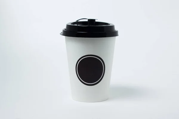 Паперова Чашка Кави Кришкою Білому Тлі Місце Напису Або Логотипу — стокове фото