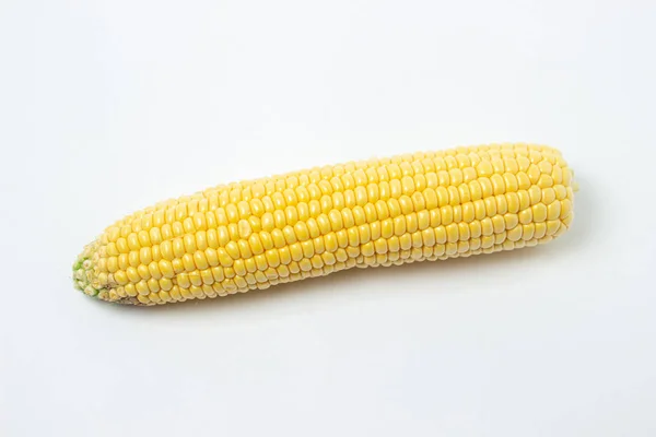 Geschilde Maïs Een Witte Achtergrond Rauwe Verse Maïs Gezond Voedsel — Stockfoto