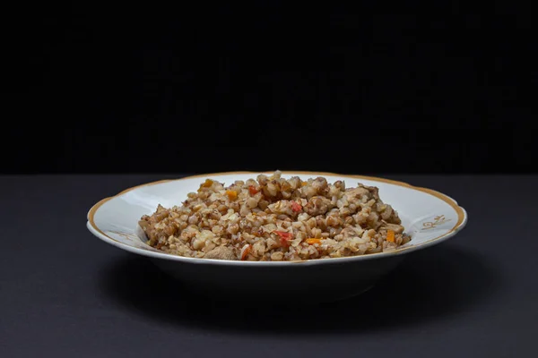 Fagópiro Com Carne Fundo Preto Alimentos Dietéticos Deliciosos Saudáveis — Fotografia de Stock