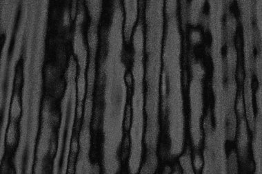 Çizik ve çatlaklarla dolu pis bir doku.