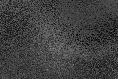 Çizik ve çatlaklarla dolu pis bir doku.