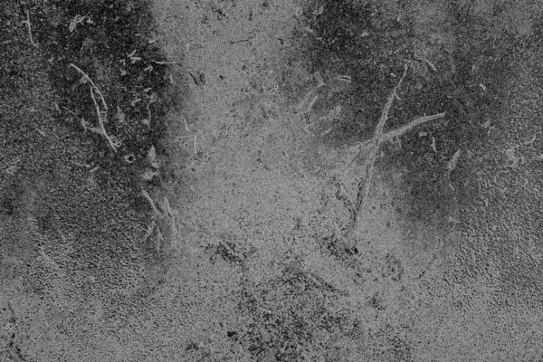 Çizik ve çatlaklarla dolu pis bir doku.