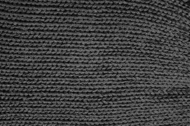 Çizik ve çatlaklarla dolu pis bir doku.