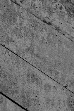 Çizik ve çatlaklarla dolu pis bir doku.