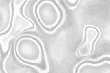 Çizik ve çatlaklarla dolu pis bir doku.