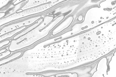 Çizik ve çatlaklarla dolu pis bir doku.