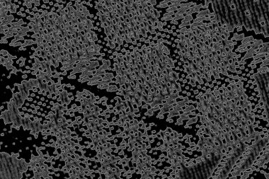 Çizik ve çatlaklarla dolu pis bir doku.