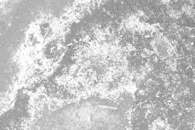 Çizik ve çatlaklarla dolu pis bir doku.