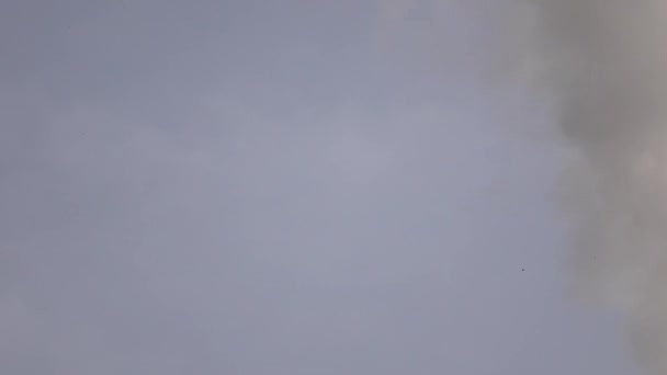 空中烟囱冒出的烟 — 图库视频影像
