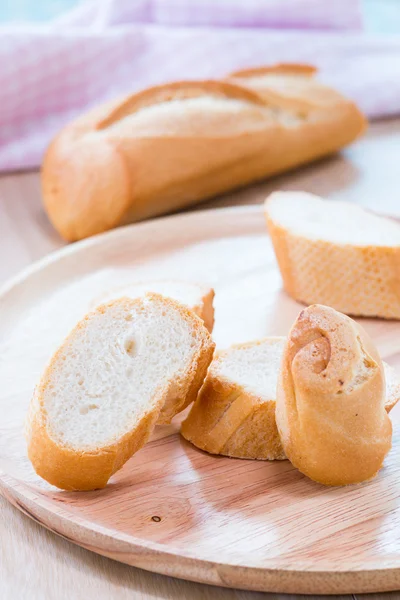 Roti Perancis yang diiris — Stok Foto