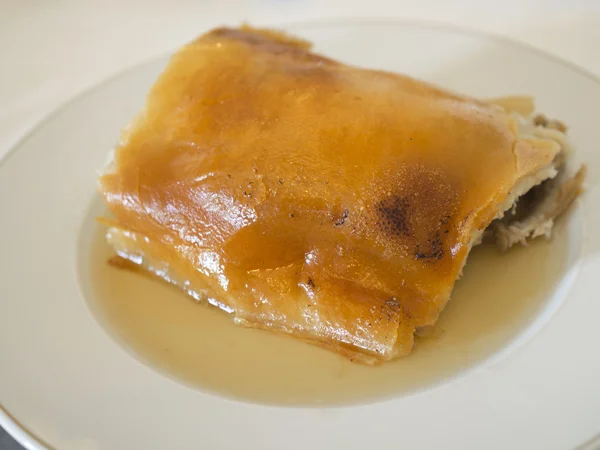 Yavru domuz soslu rosto