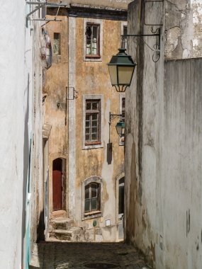 Eski binaların olduğu cadde