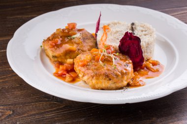 Kaba mısır unu balık köfte ile