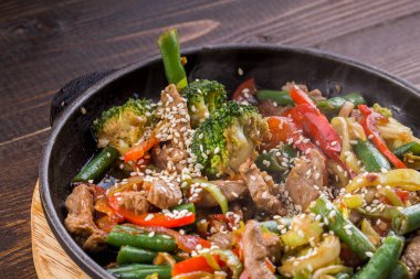 Haşlanmış sebze patates, havuç, Mısır, yeşil fasulye, soğan w