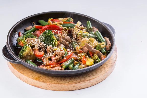 Haşlanmış sebze patates, havuç, Mısır, yeşil fasulye, soğan w