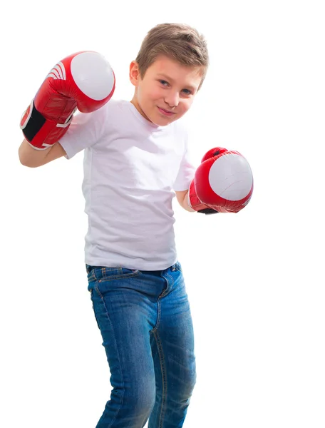 Zdjęcie młodych szczęśliwy chłopiec z Rękawice bokserskie na białym tle — Zdjęcie stockowe