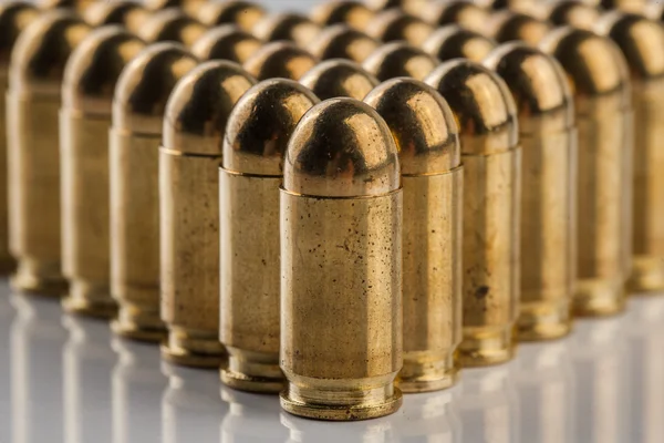 Cartuchos de pistola de 9 mm — Fotografia de Stock