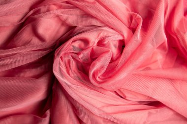 Pembe buruşuk tül kumaş. kumaş arkaplanı
