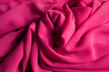 Pembe buruşuk şifon kumaş. kumaş arkaplanı