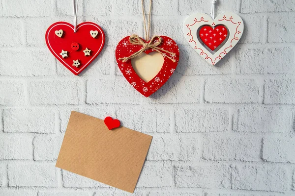 Craft Card Text Brick Wall Background Red Valentine Hearts — Stock Photo, Image