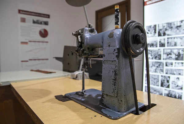 Old sewing machine — Stock Photo, Image