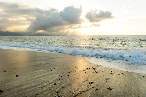De stralen van de zon van de Oceaan — Stockfoto