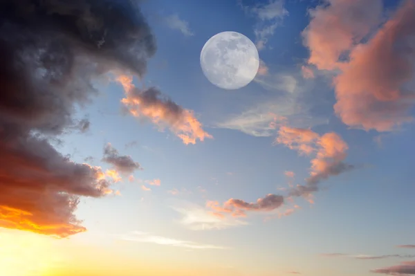 Nubes Luna Cielo — Foto de Stock