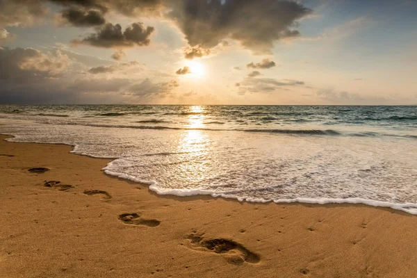 Footprints Sand Beach Sunset Rays Ocean Horizon — Stock Photo, Image