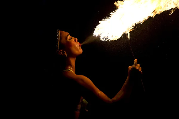 Fire breather female — Stock Photo, Image