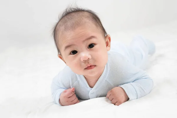 Trainingstijd Van Buik Portret Van Schattige Jonge Aziatische Pasgeboren Baby — Stockfoto