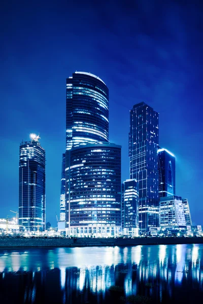 현대 비즈니스 고층 빌딩 — 스톡 사진