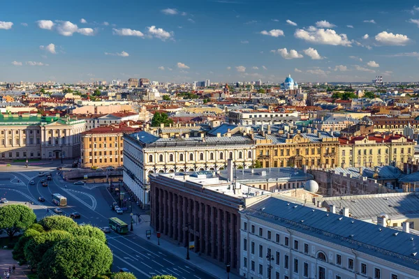 Saint-Petersburg şehir manzaralı görünüm