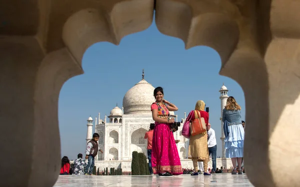 Agra India February 2018 Turisté Indie Celého Světa Navštíví Taj — Stock fotografie