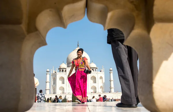 Mladá Dívka Turista Před Taj Mahal Agra Indie Koncepce Kultury — Stock fotografie