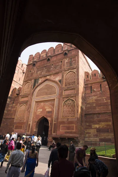 Agra India February 2018 Tourists Red Fort Agra Fort Very — Stock Photo, Image