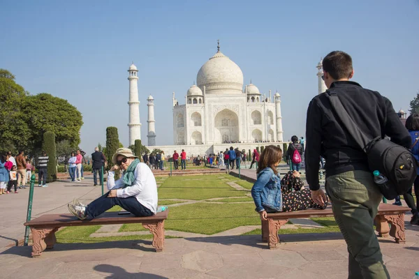 Agra India February 2018 Turisté Indie Celého Světa Navštíví Taj — Stock fotografie