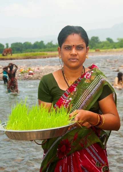 Akola Maharashtra India Září 2019 Hinduistické Ženy Rituálním Obřadu Řece — Stock fotografie