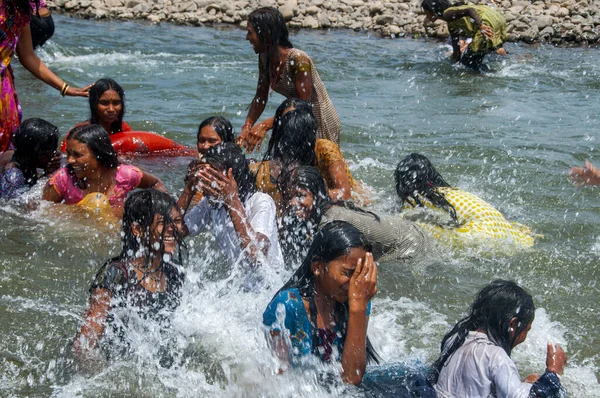 Akola Maharashtra Inde Septembre 2019 Femme Rurale Non Identifiée Nageant — Photo