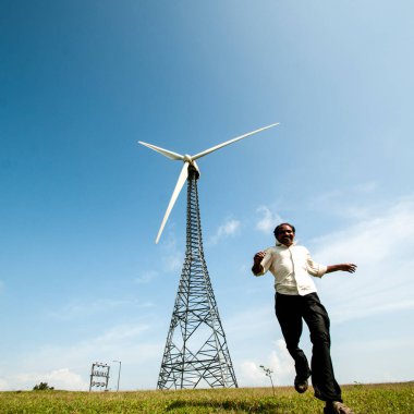 CHIKHALDARA, MAHARASHTRA, INDIA 18 Eylül 2019: Tanımlanamayan turist ziyareti ve Maharashtra 'daki popüler turizm beldesi, tepe istasyonlarında doğanın tadını çıkarmak.