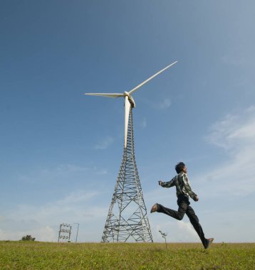 CHIKHALDARA, MAHARASHTRA, INDIA 18 Eylül 2019: Tanımlanamayan turist ziyareti ve Maharashtra 'daki popüler turizm beldesi, tepe istasyonlarında doğanın tadını çıkarmak.