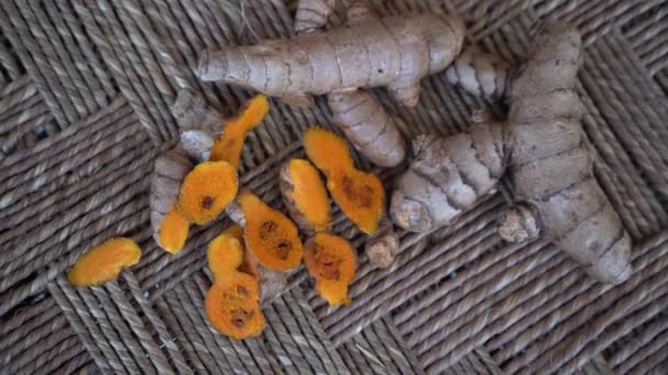 Radici Curcuma Fresca Sullo Sfondo — Video Stock