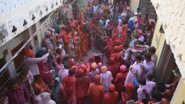 Vrindavan India Březen 2017 Indická Vdova Slaví Holi Hinduistický Jarní — Stock video