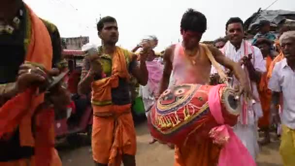 Vrindavan India Březen 2017 Neznámý Oddaný Hrající Kirtan Skanduje Ulici — Stock video