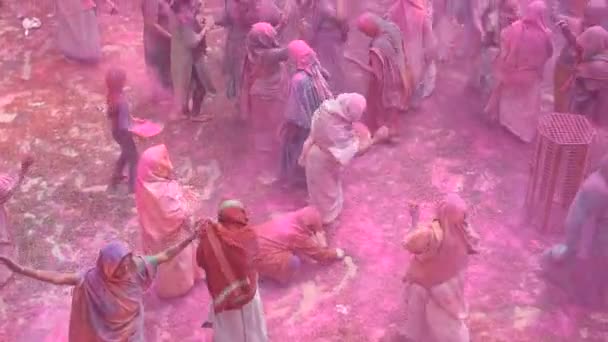 Vrindavan India Marzo 2017 Una Viuda India Celebra Holi Festival — Vídeo de stock